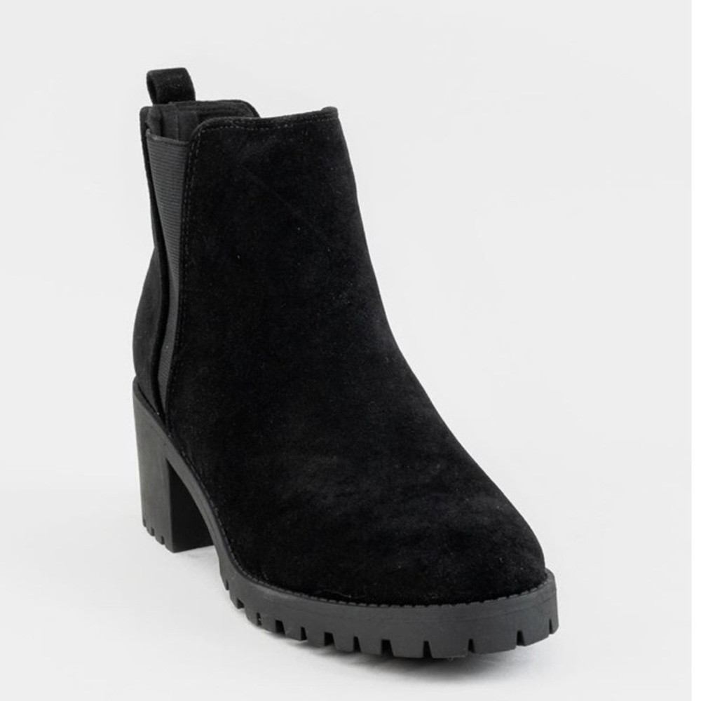 Laceless Chelsea Boots - SZ 8 - Black